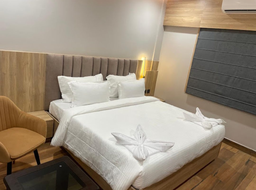 2025-02-19-114911367-8